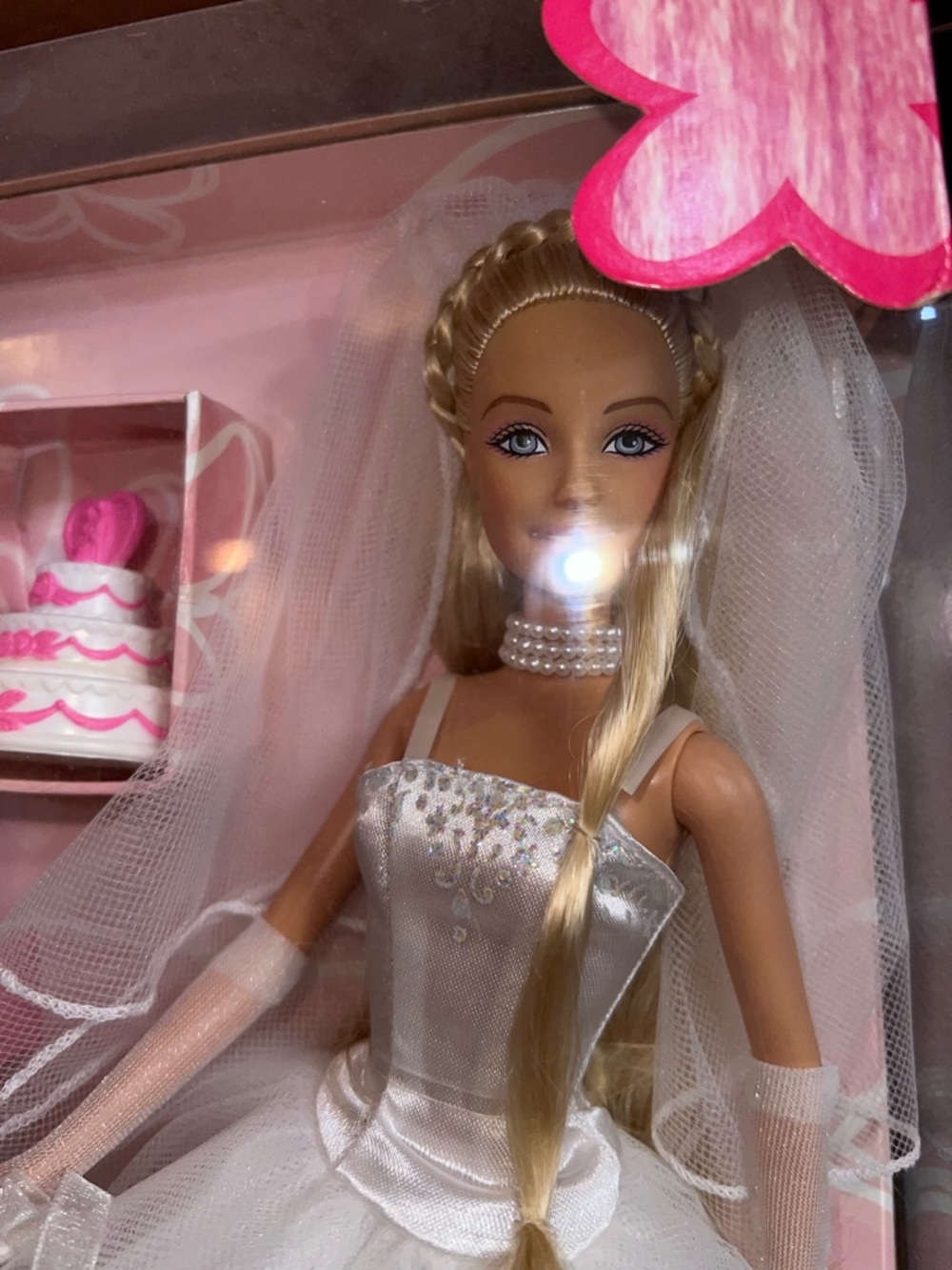 Beautiful Bride Barbie NRFB From 2004 - Picture 3 of 11